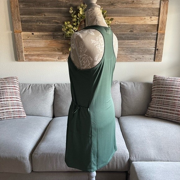 NWT Outdoor Voices RecMesh Dress - Evergreen - Picture 6 of 12